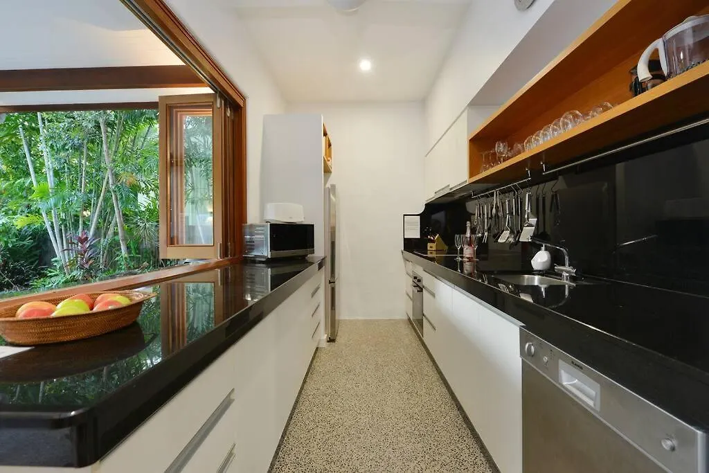 1/48 Garrick Street - Beach House Close To Town Port Douglas 0*,  Australia